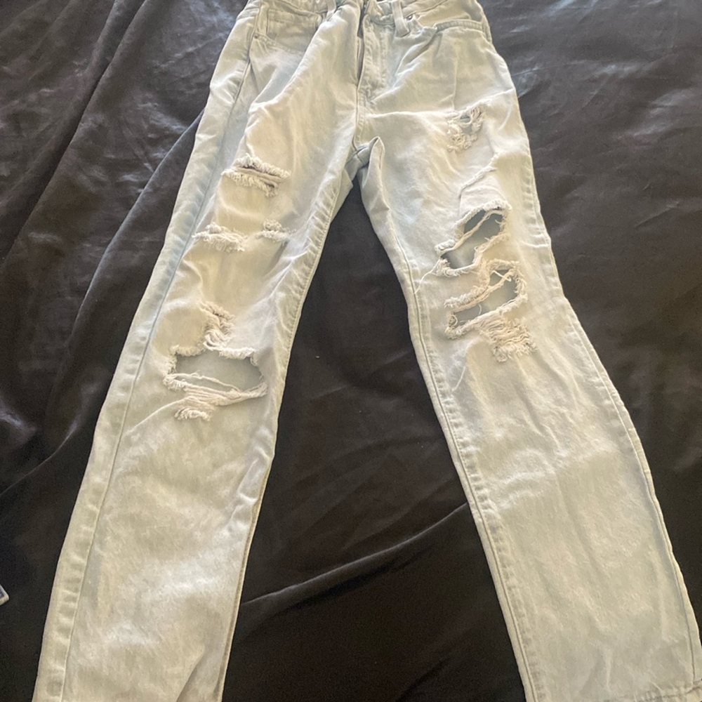 selling American eagle jeans